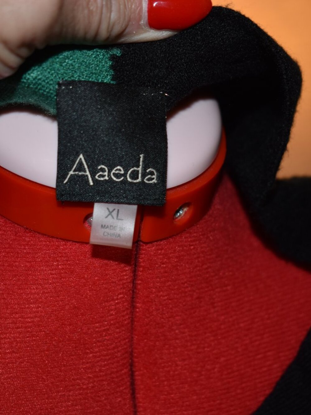 sweater - Picture 5 of 5